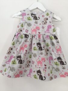 Babyklänning Unik-katter 68 cm
